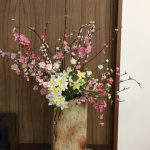 講壇横の花（新春仕様）